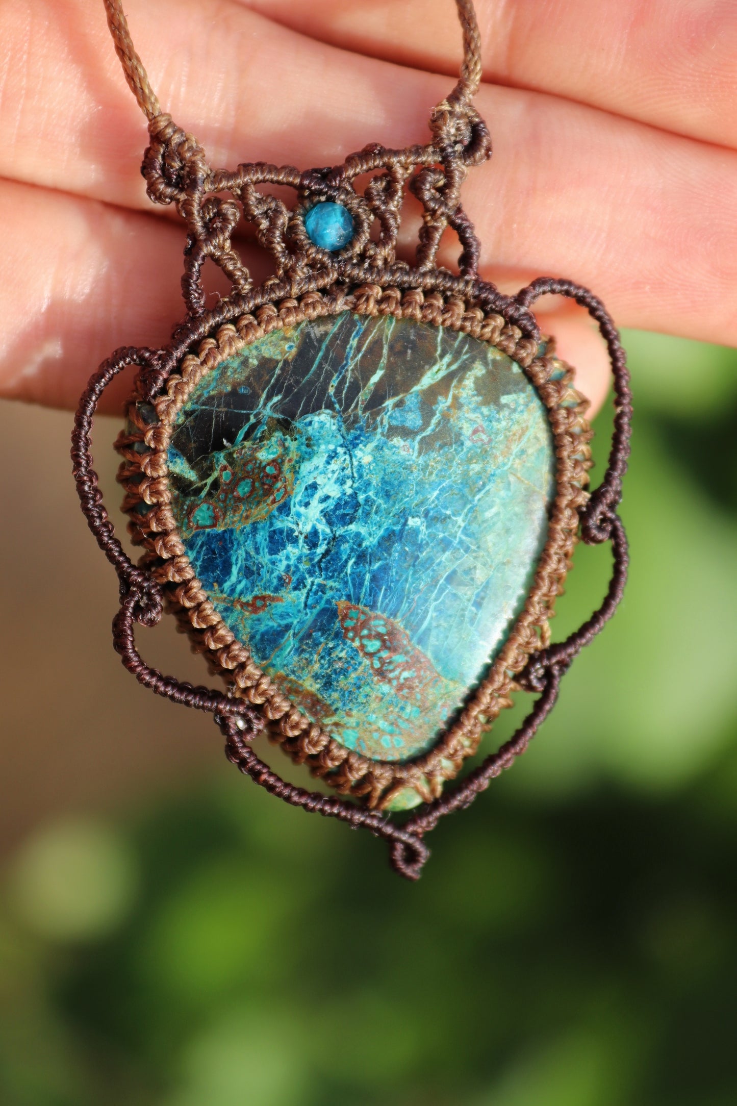 Shattuckite necklace with Apatite beads | Handmade Macrame Jewelry