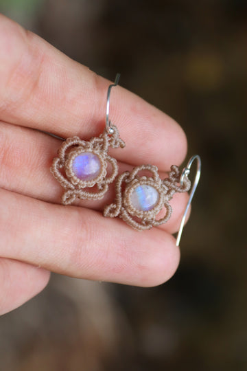 Pendientes delicados de piedra de luna, plata 925