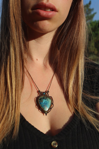 Shattuckite necklace with Apatite beads | Handmade Macrame Jewelry