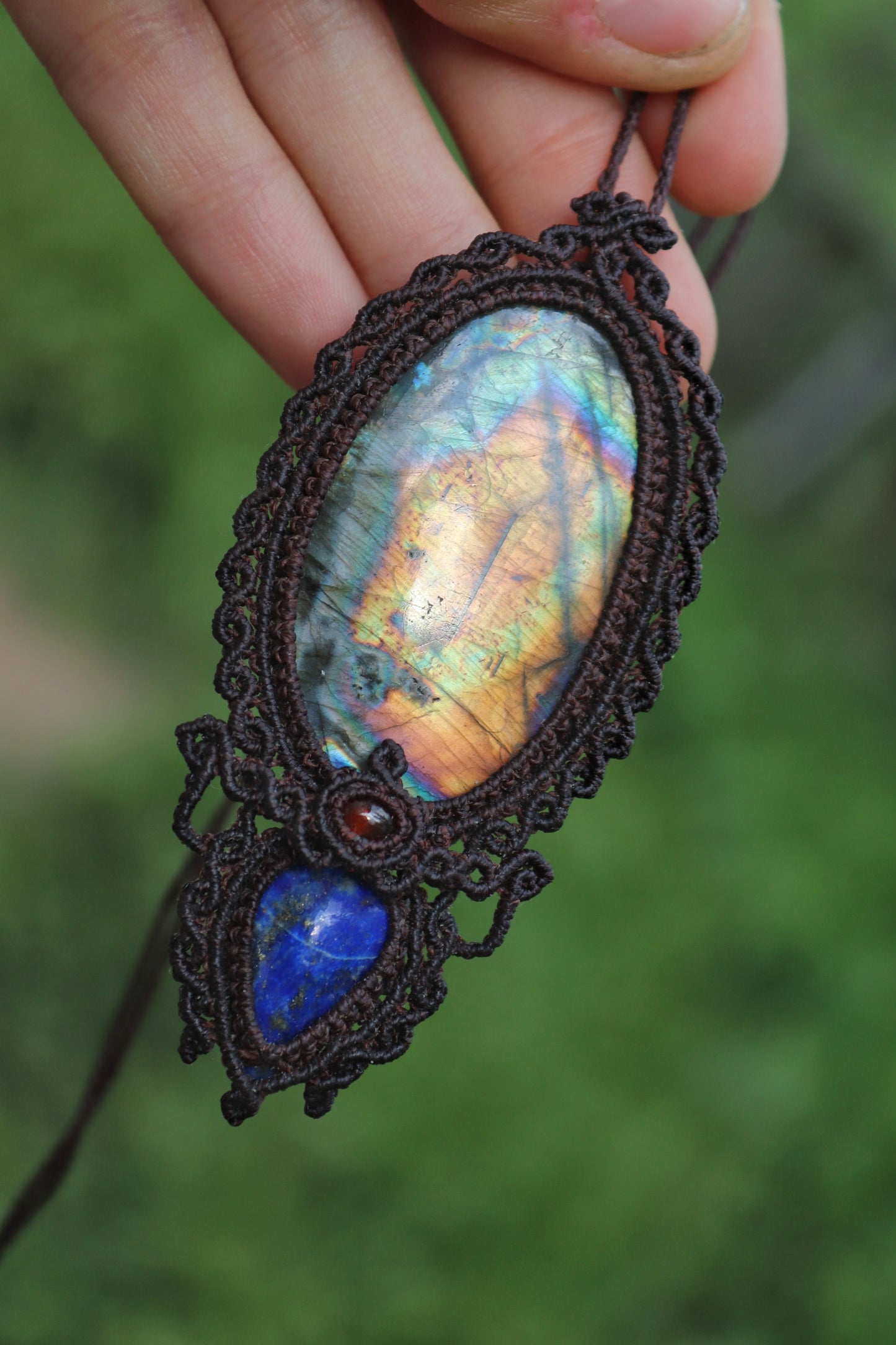 Yellow rainbow labradorite, Garnet and lapis lazuli pendant