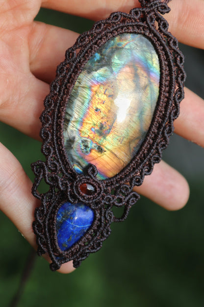 Yellow rainbow labradorite, Garnet and lapis lazuli pendant