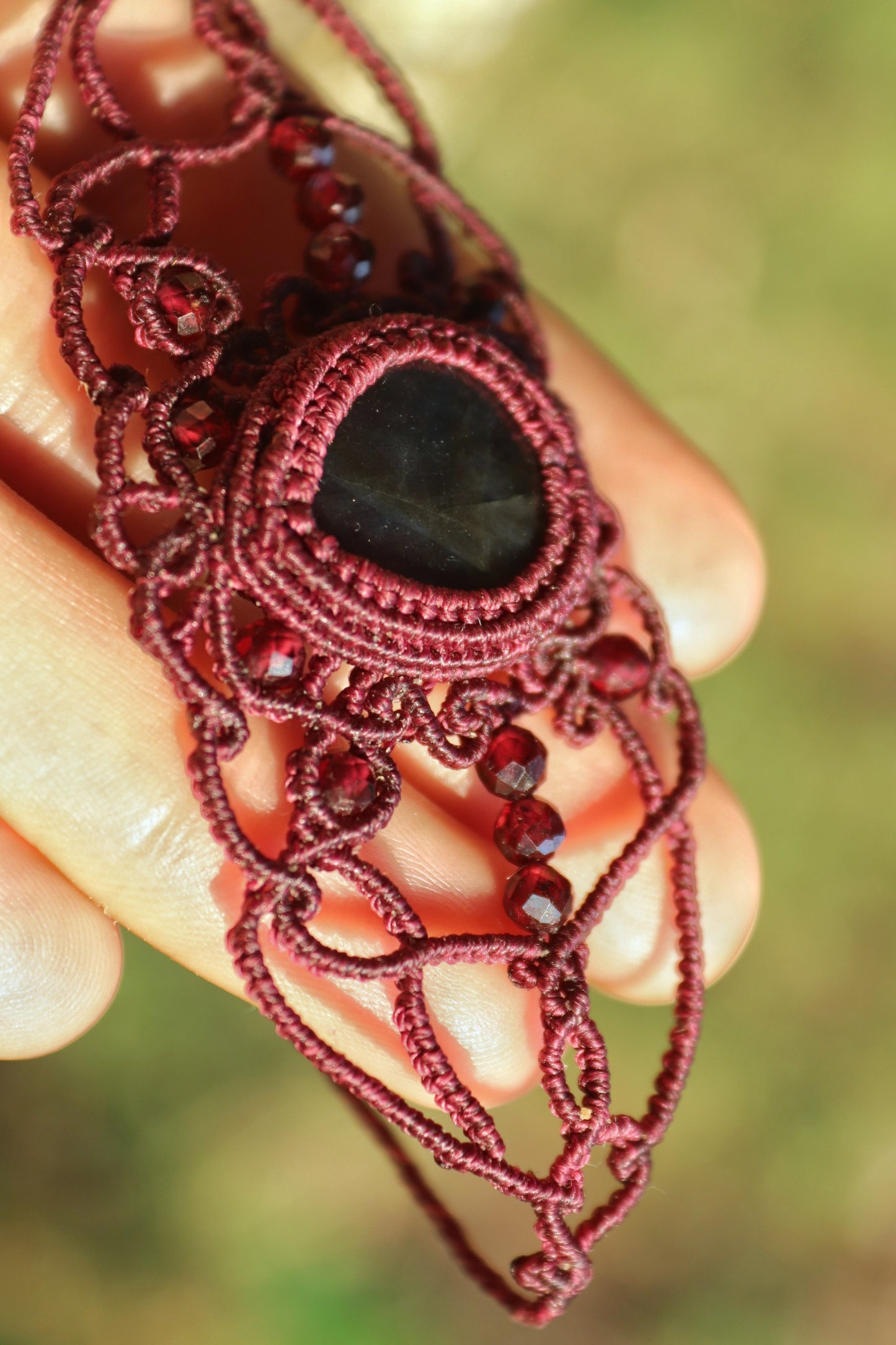 Blue Labradorite bracelet with garnet beads | Handmade Macrame Jewelry