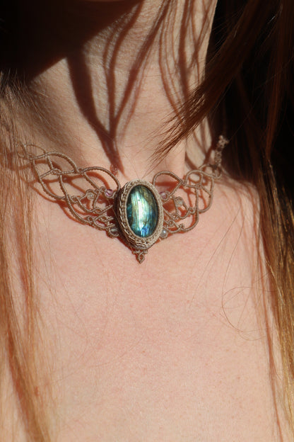 Dainty Green LABRADORITE choker with fluorite beads