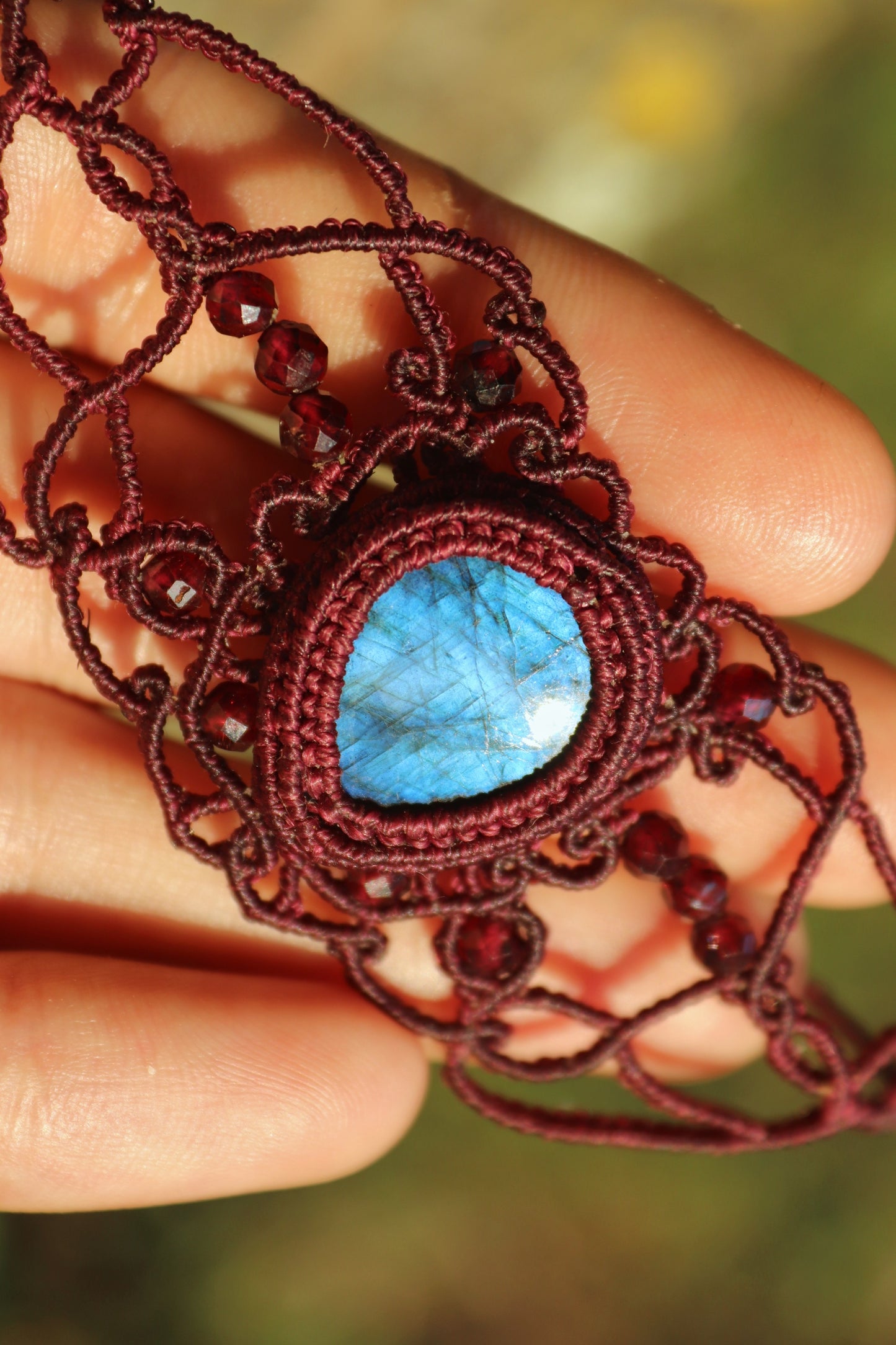 Blue Labradorite bracelet with garnet beads | Handmade Macrame Jewelry