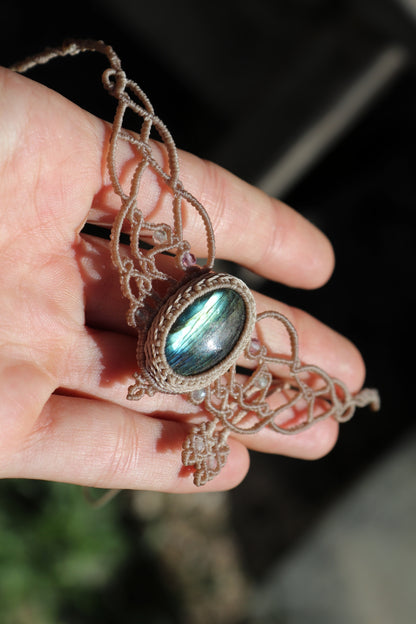 Dainty Green LABRADORITE choker with fluorite beads