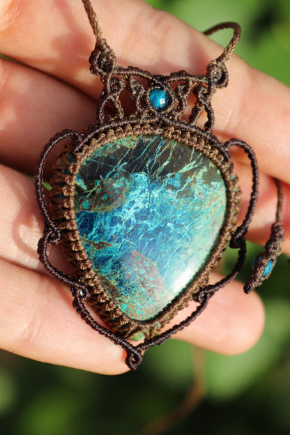 Shattuckite necklace with Apatite beads | Handmade Macrame Jewelry