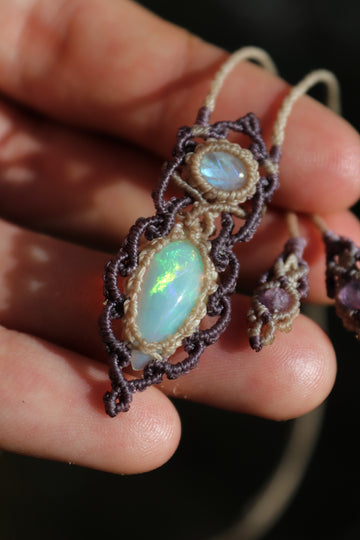 Colgante precioso de ópalo etíope y piedra de luna