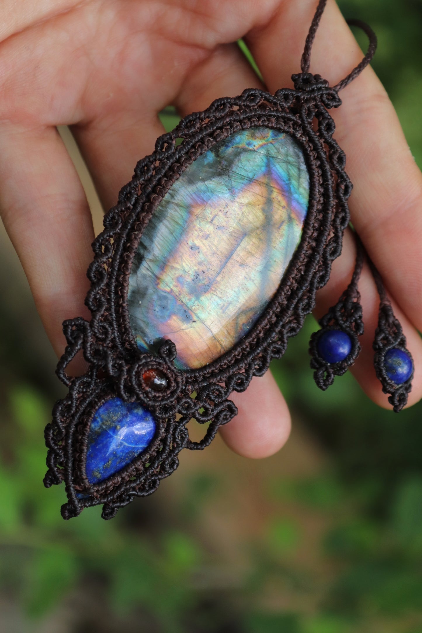 Yellow rainbow labradorite, Garnet and lapis lazuli pendant