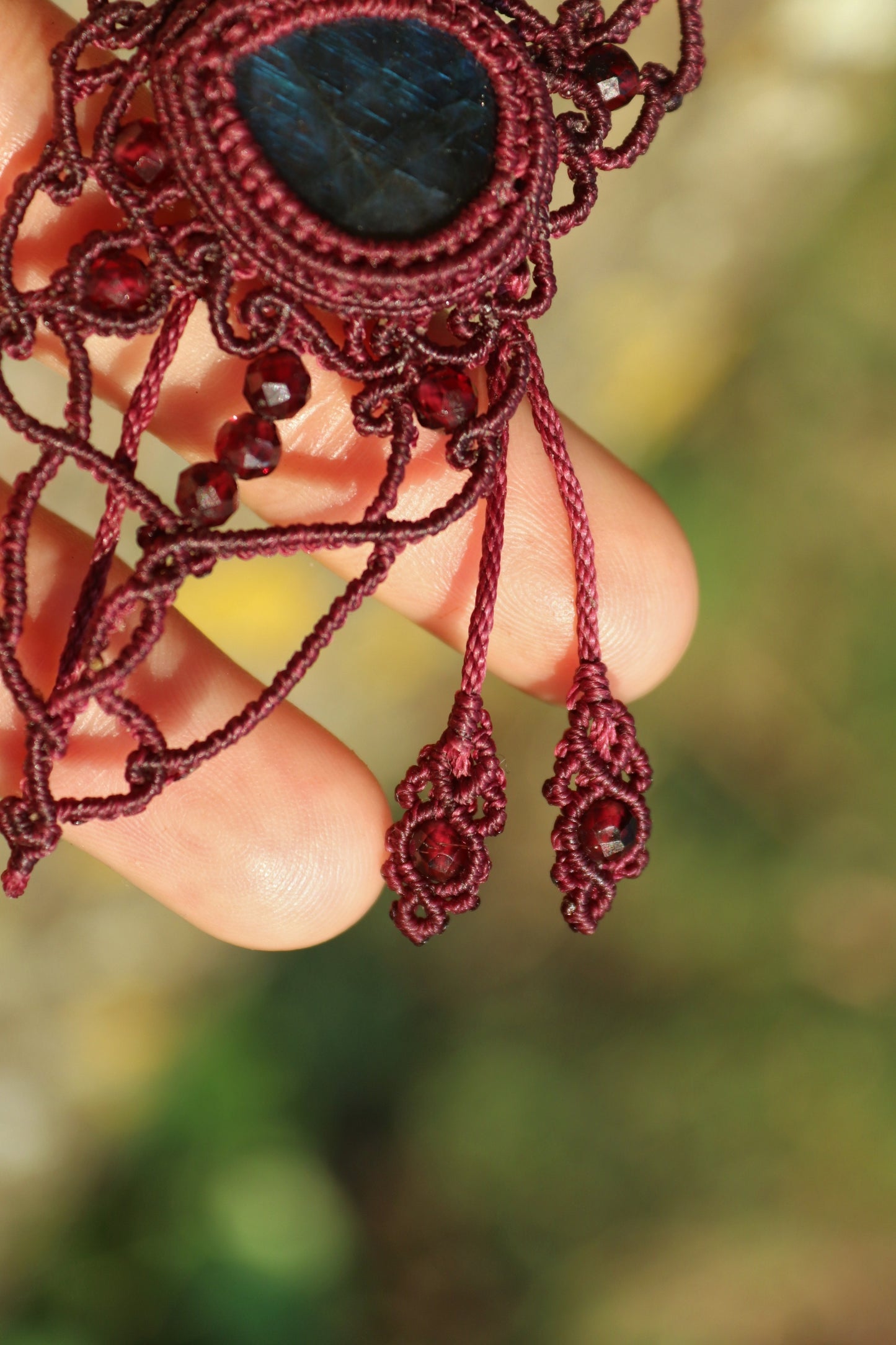 Blue Labradorite bracelet with garnet beads | Handmade Macrame Jewelry