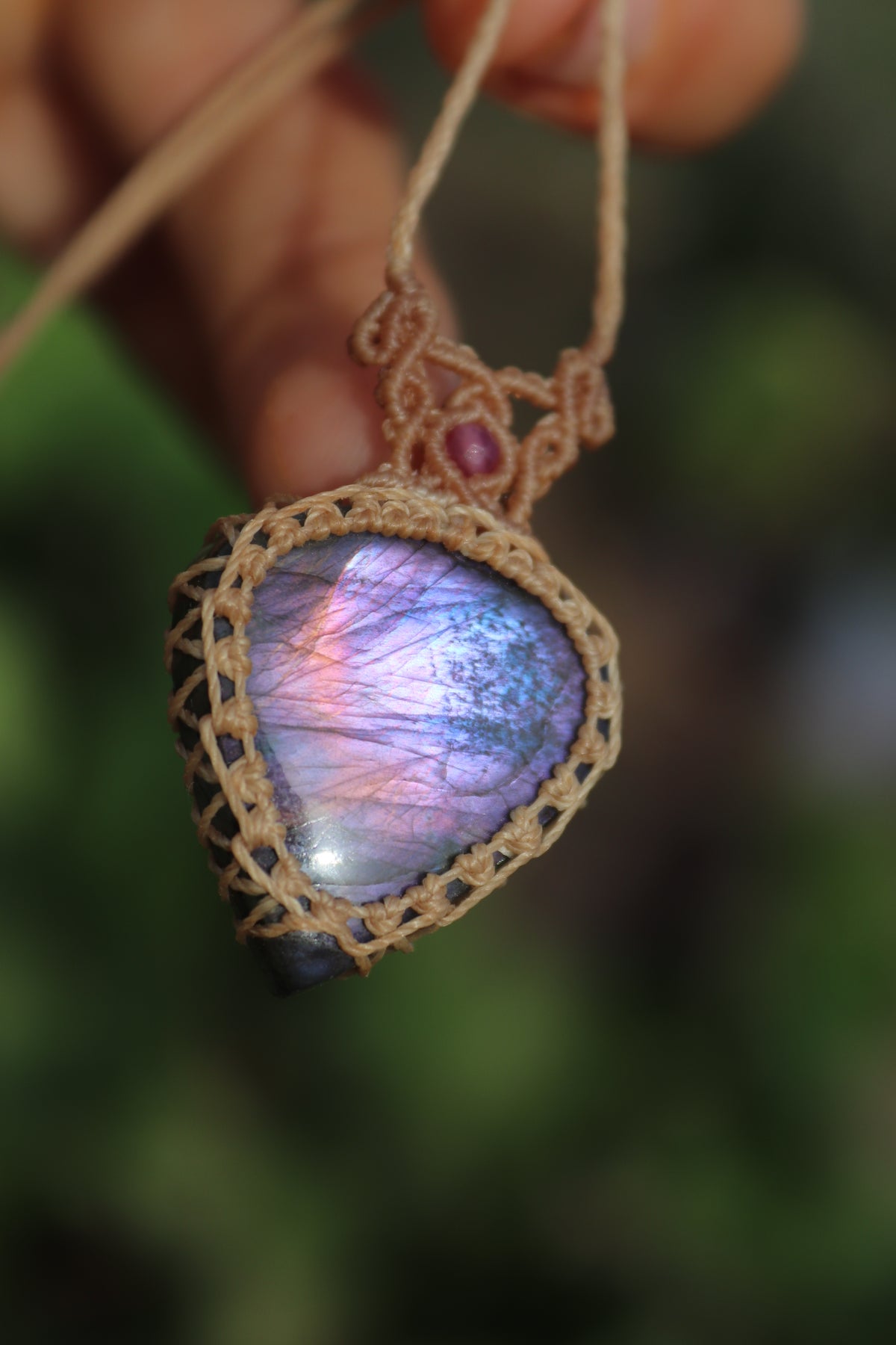 Handmade purple labradorite pendant with pink tourmaline beads | Macrame Jewelry