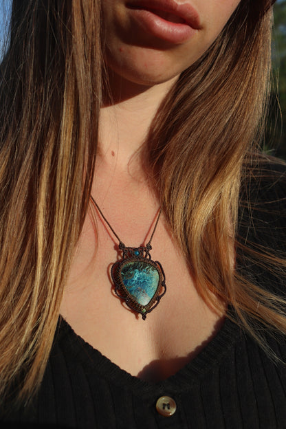 Shattuckite necklace with Apatite beads | Handmade Macrame Jewelry