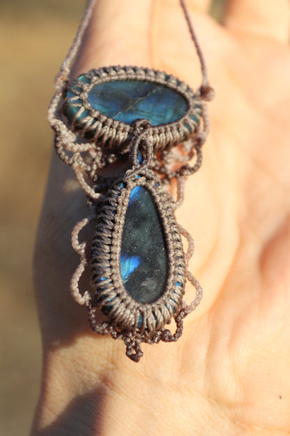 Colgante doble de labradorita "Aguas Azules" | Joyería de macramé