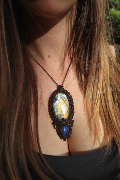 Yellow rainbow labradorite, Garnet and lapis lazuli pendant