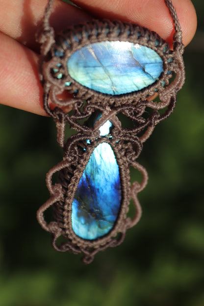 Colgante doble de labradorita "Aguas Azules" | Joyería de macramé