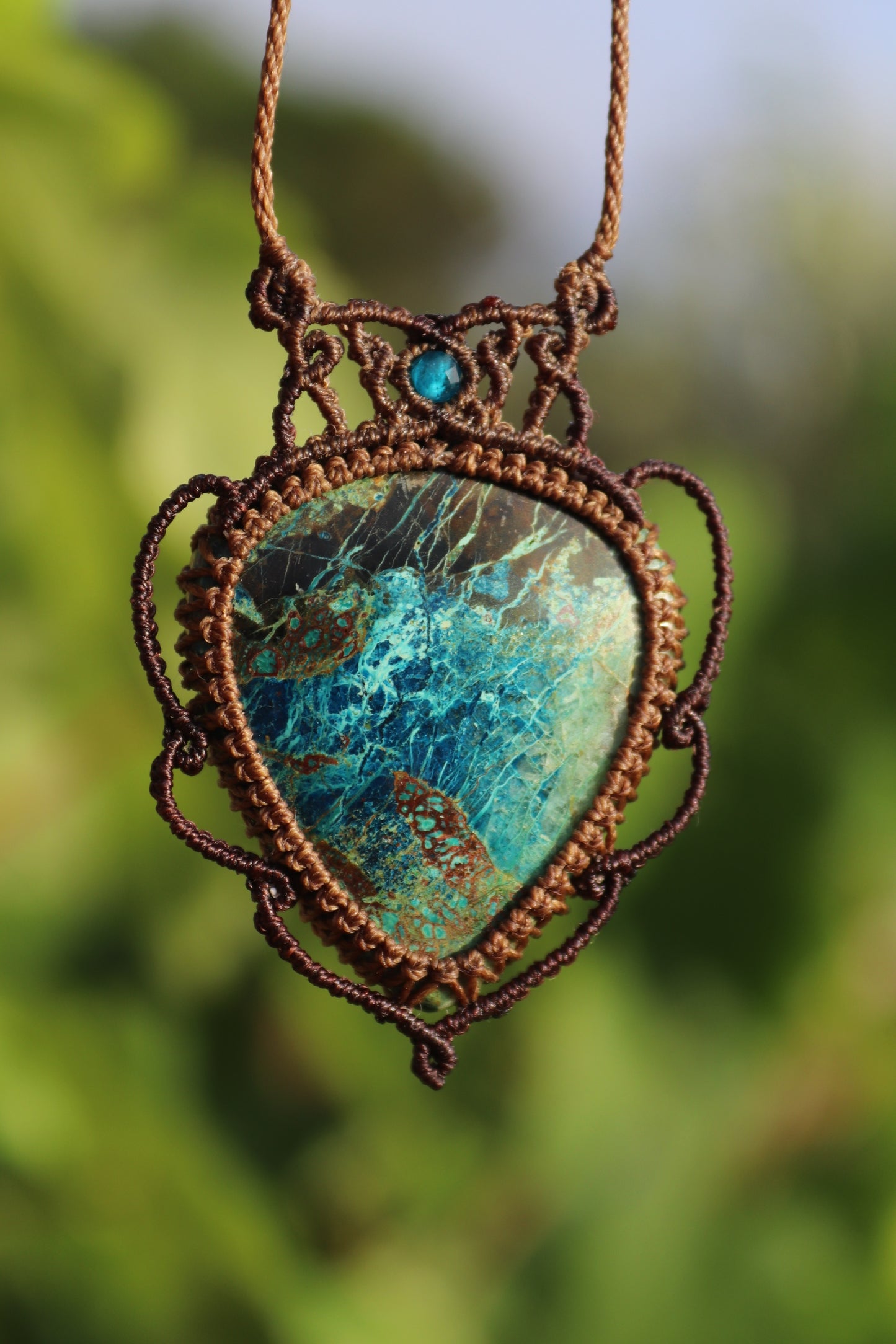 Shattuckite necklace with Apatite beads | Handmade Macrame Jewelry