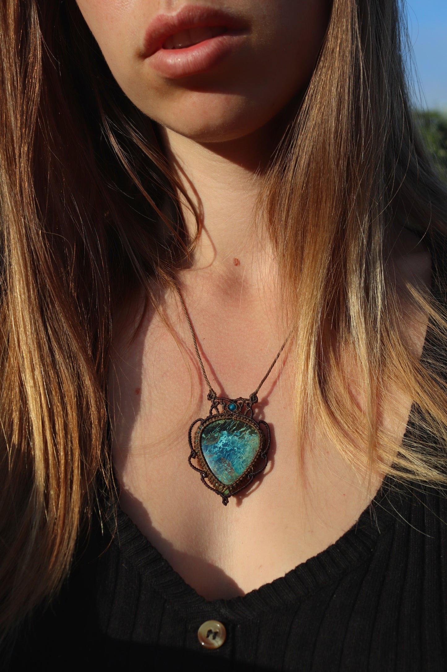 Shattuckite necklace with Apatite beads | Handmade Macrame Jewelry