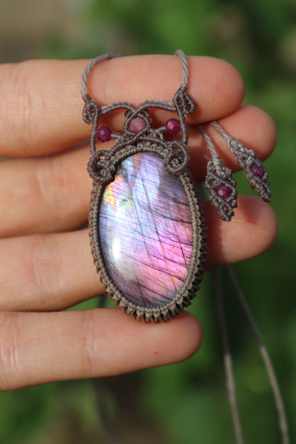 Pink and puple labradorite necklace with tourmaline and Ruby beads | Handmade Macrame Jewelry