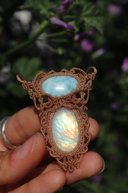 Pendentif en larimar et pierre de lune avec perles de cornaline