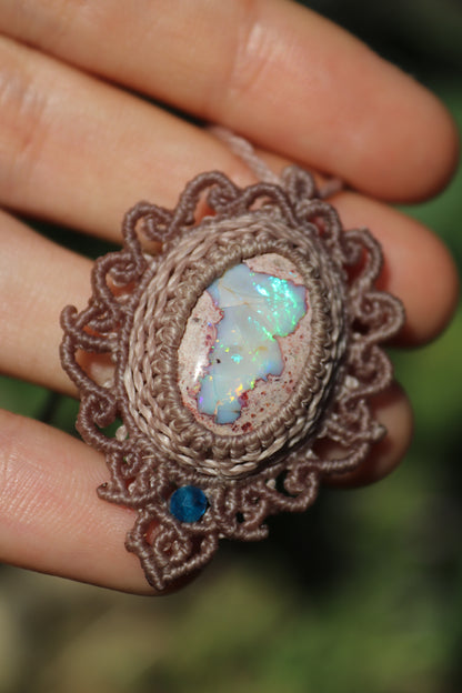 Pendentif en opale galaxie mexicaine naturelle