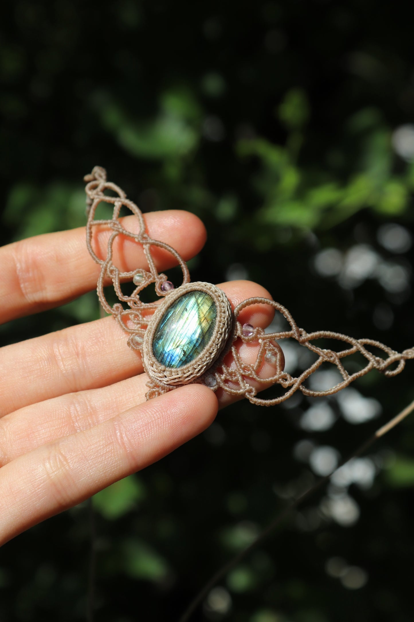 Dainty Green LABRADORITE choker with fluorite beads